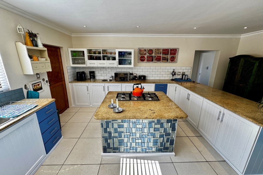 3 Bedroom Property for Sale in Yzerfontein Western Cape